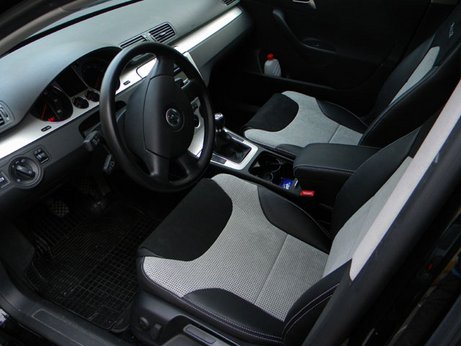 AUTOPOTAHY VW Passat combi 2007   predné sedadlá s nápisom ALCANTARA ORIGINAL PRODUCT MAD AUTOPOTAHY VW Passat combi 2007   predné sedadlá s nápisom ALCANTARA ORIGINAL PRODUCT MAD