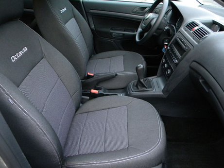 AUTOPOTAHY Škoda Octavia 2 gen. 2010 predné sedadlá s logom ORIGINAL PRODUCT MAD AUTOPOTAHY Škoda Octavia 2 gen. 2010 predné sedadlá s logom ORIGINAL PRODUCT MAD