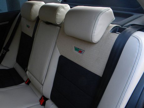 AUTOPOTAHY Škoda Octavia 2 gen.  zadné sedadlá  s Logom ALCANTARA ORIGINAL PRODUCT MAD AUTOPOTAHY Škoda Octavia 2 gen.  zadné sedadlá  s Logom ALCANTARA ORIGINAL PRODUCT MAD