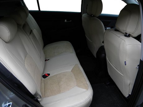 AUTOPOTAHY Kia Sportage 2011  Interiér, lakťové opierky, Alcantara ORIGINAL PRODUCT MAD AUTOPOTAHY Kia Sportage 2011  Interiér, lakťové opierky, Alcantara ORIGINAL PRODUCT MAD