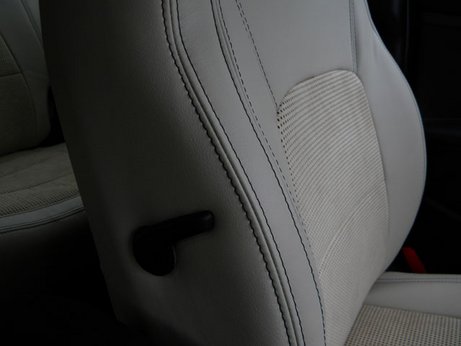 AUTOPOTAHY Kia Sportage 2011  Interiér, lakťové opierky, Alcantara ORIGINAL PRODUCT MAD AUTOPOTAHY Kia Sportage 2011  Interiér, lakťové opierky, Alcantara ORIGINAL PRODUCT MAD